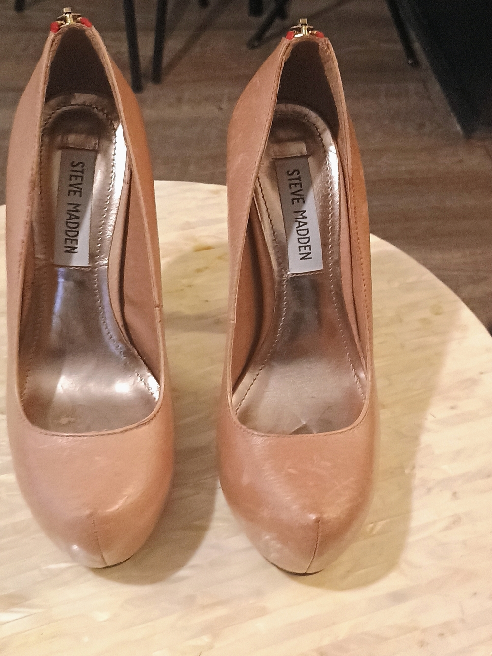 Steve Madden Tan Rounded Closed-Toe Platform Pumps